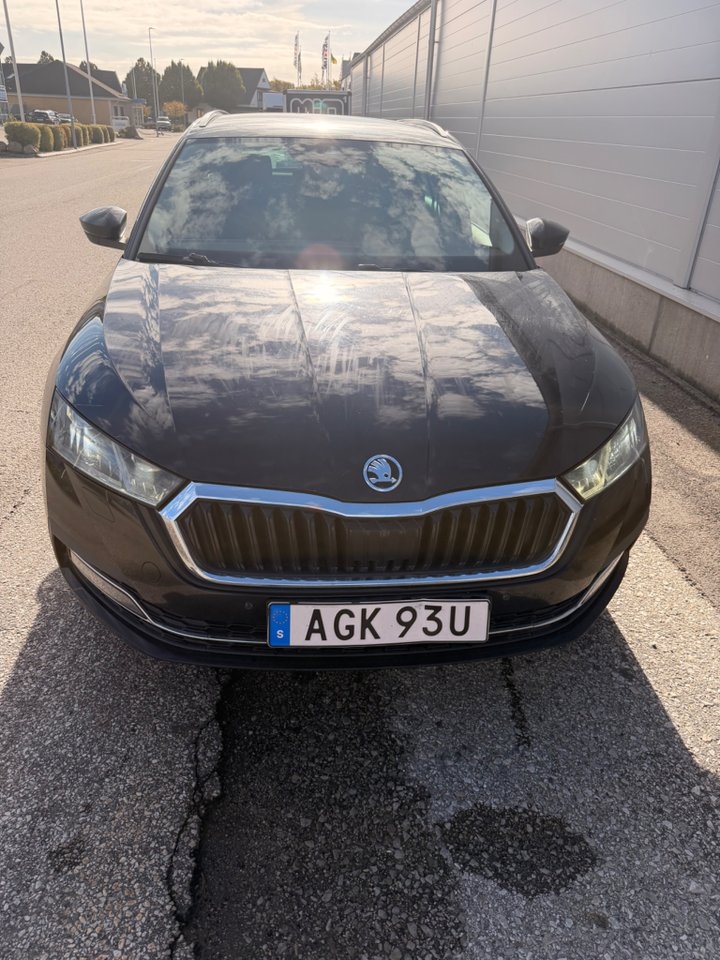Skoda Octavia 2022, bild 2/10