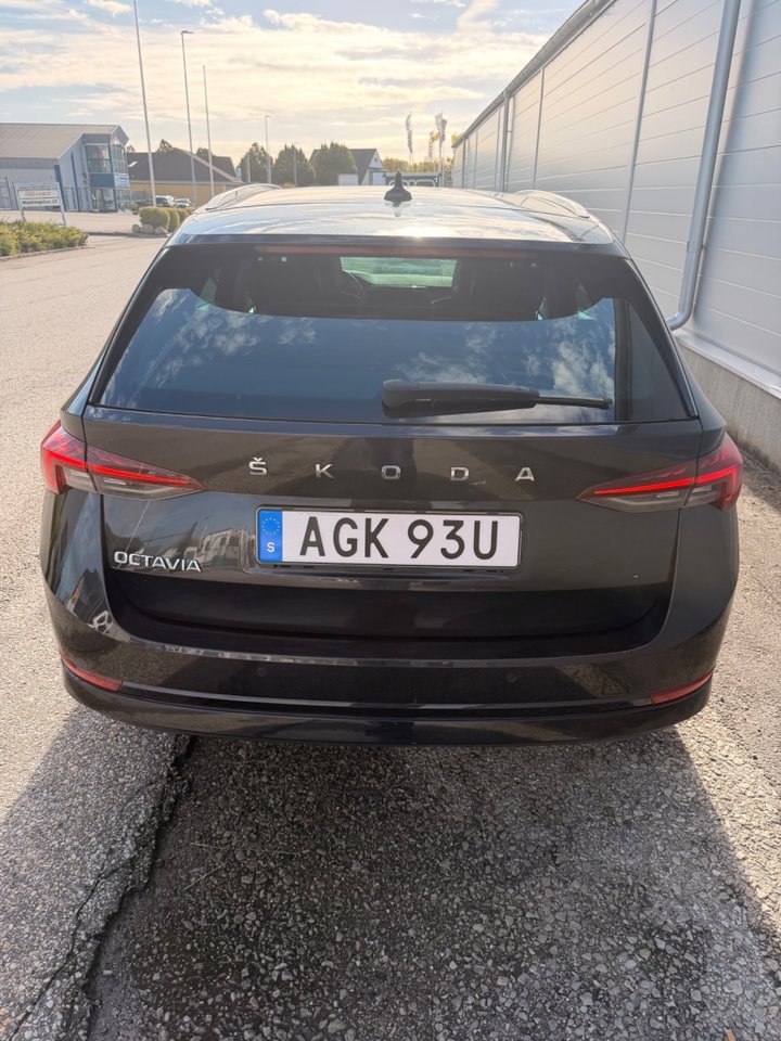 Skoda Octavia 2022, bild 7/10