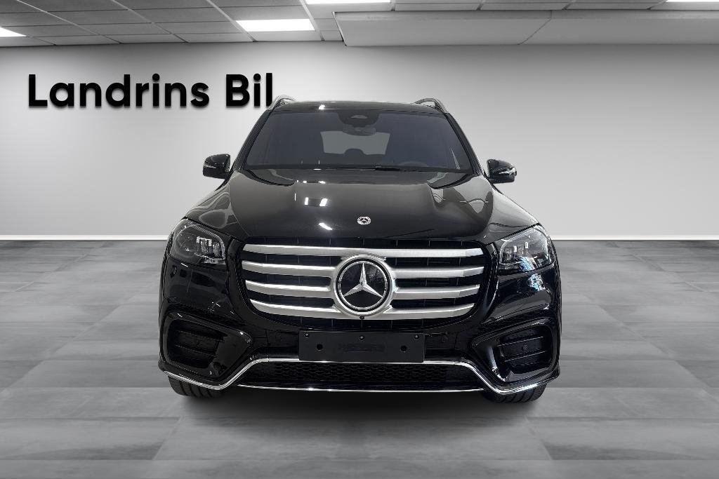 Mercedes-Benz GLS 450 2026, photo 2/10
