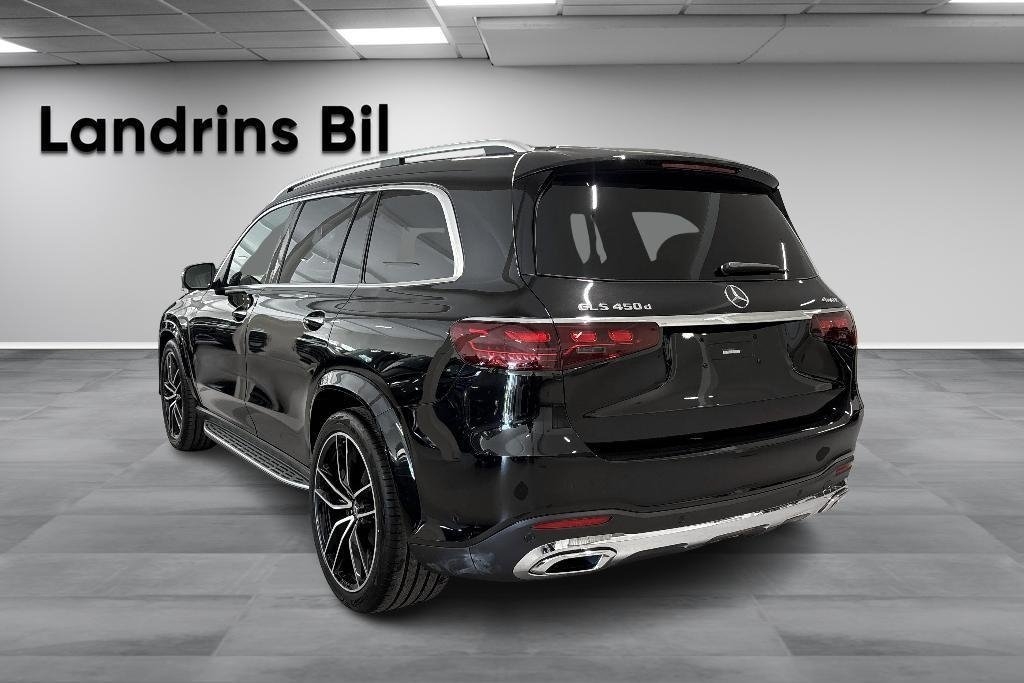 Mercedes-Benz GLS 450 2026, photo 6/10