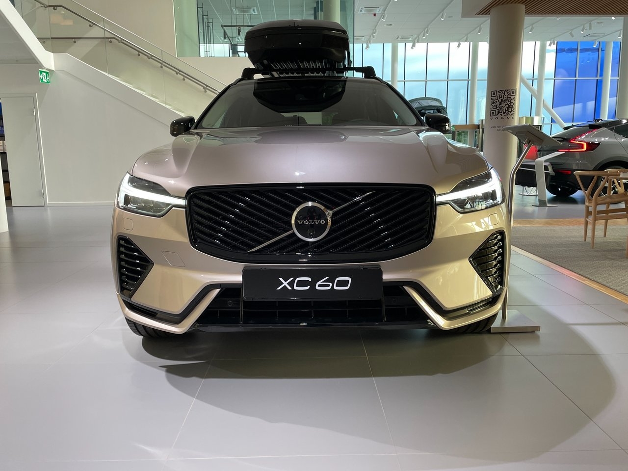Volvo XC60 PLUS NORDIC EDT 2027, bild 2/5