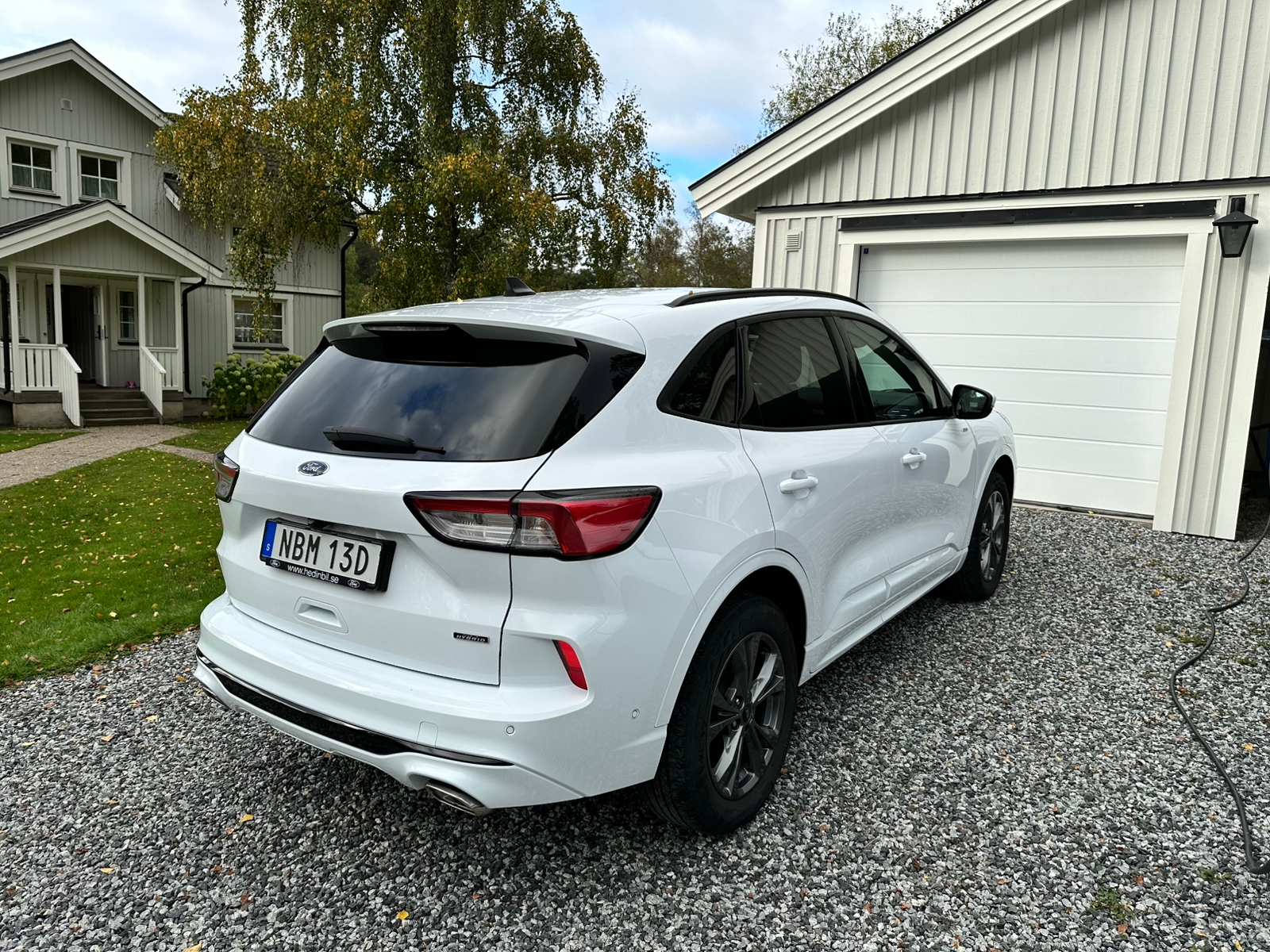 Ford Kuga Plug-In Hybrid E-CVT 2022, bild 4/9