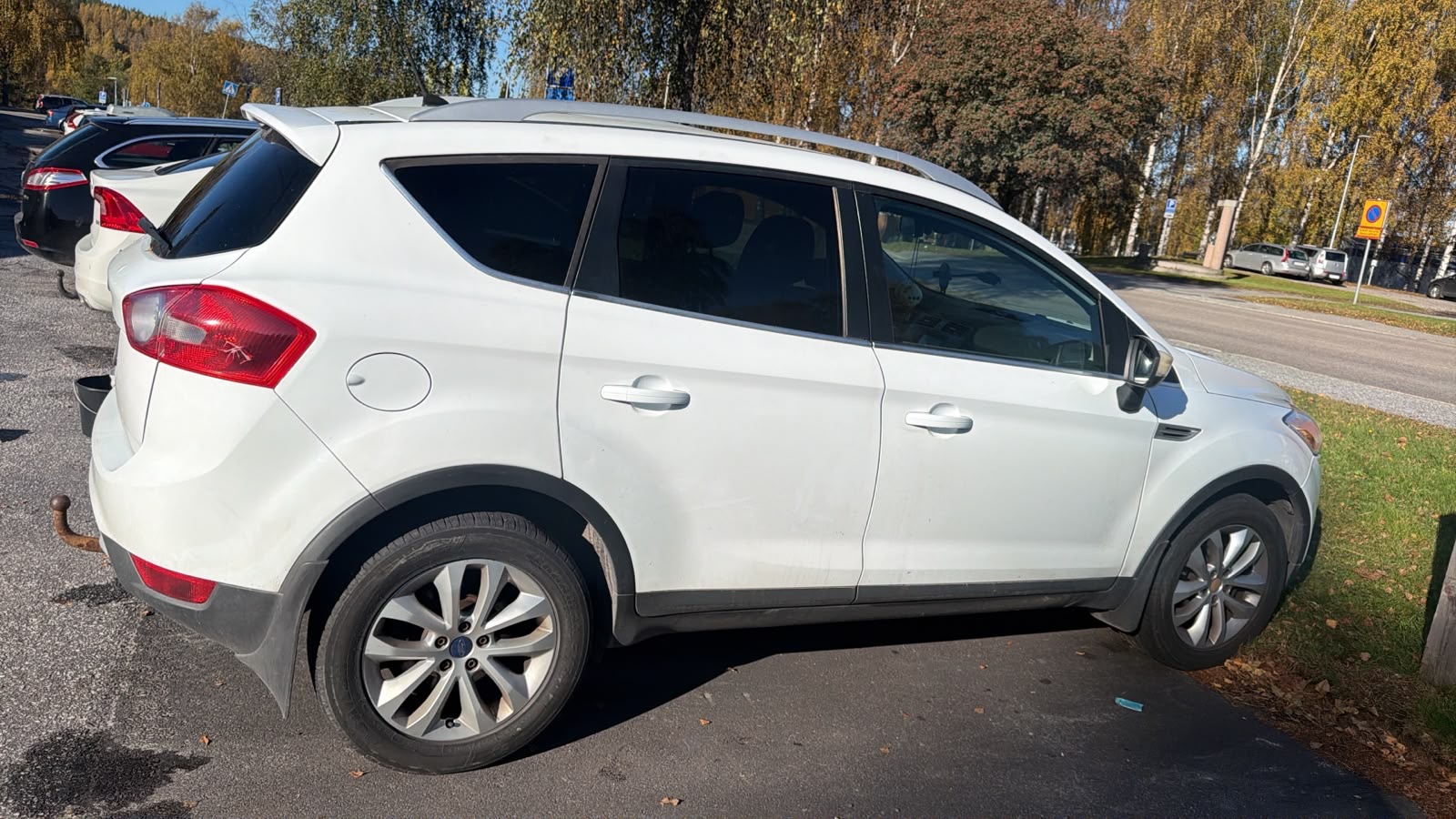 Ford Kuga 2.0 TDCi AWD Powershift 2012, bild 4/7