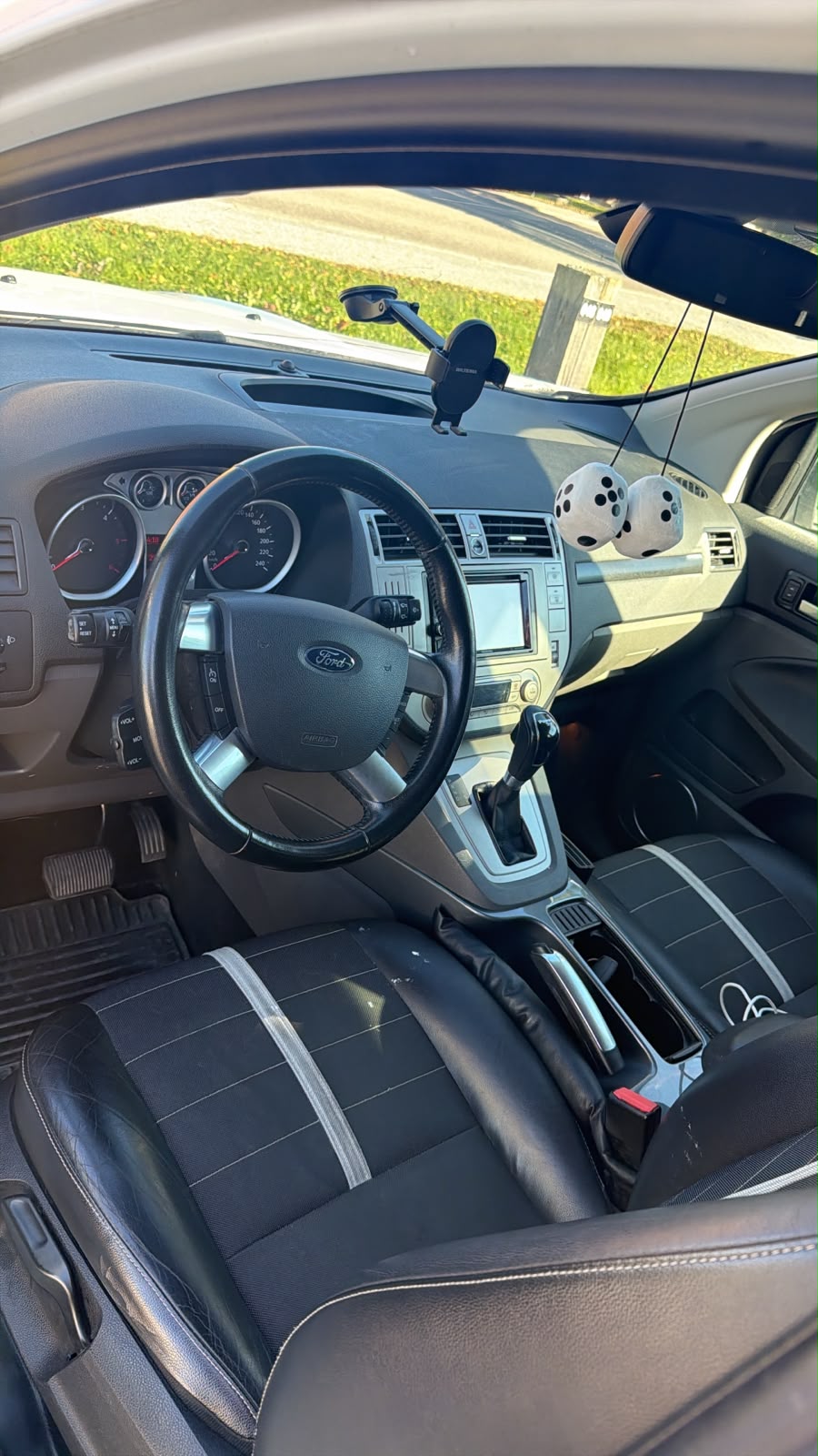Ford Kuga 2.0 TDCi AWD Powershift 2012, bild 3/7