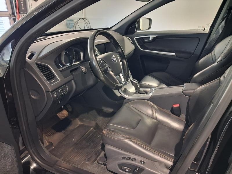 Volvo XC60 AWD D4 2017, bild 2/7