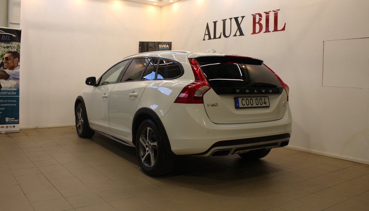 Volvo V60 Cross Country D4 AWD 2016, bild 5/10
