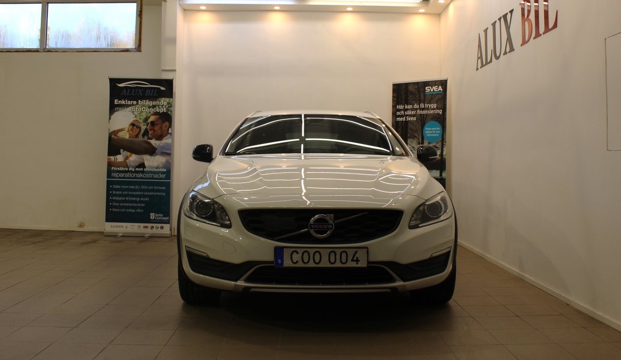 Volvo V60 Cross Country D4 AWD 2016, bild 3/10