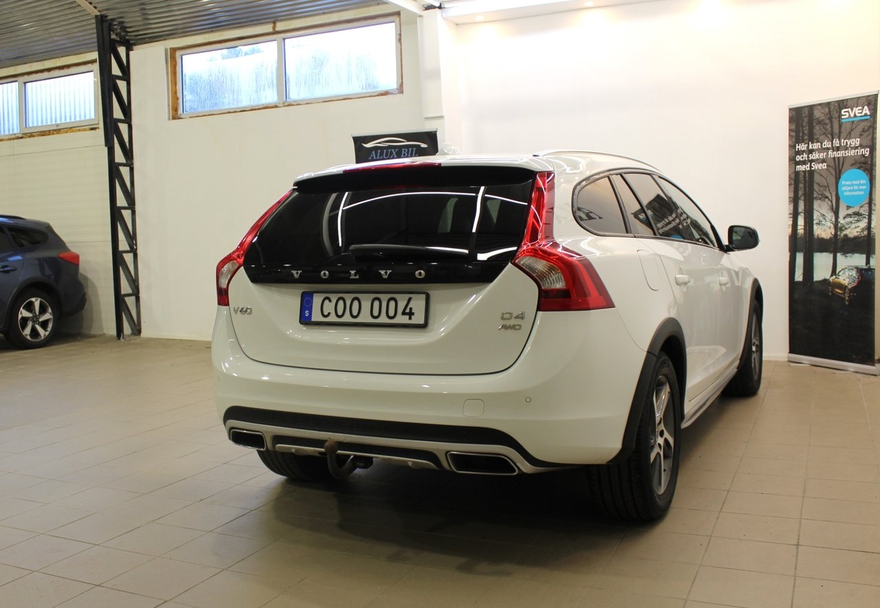 Volvo V60 Cross Country D4 AWD 2016, bild 7/10