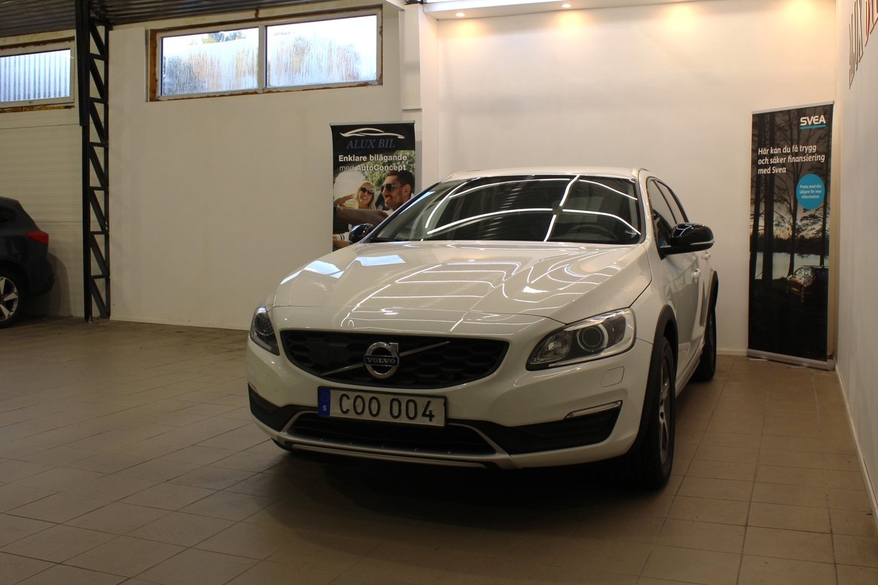 Volvo V60 Cross Country D4 AWD 2016, bild 4/10
