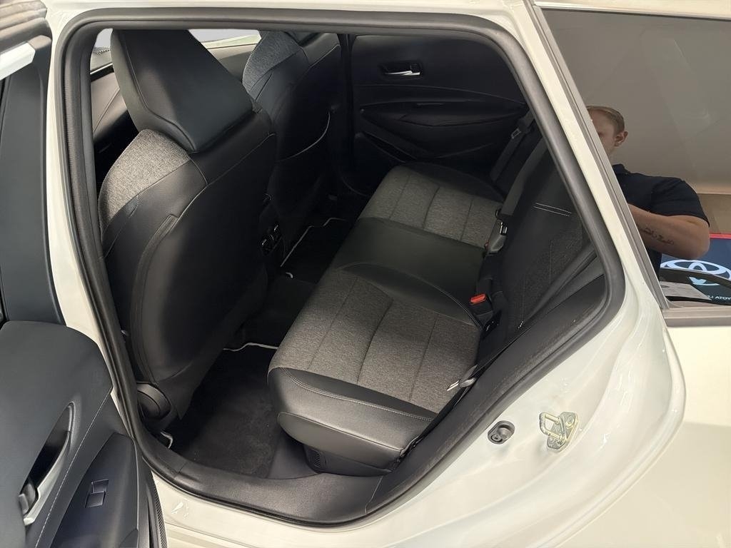 Toyota Corolla 2023, bild 7/10