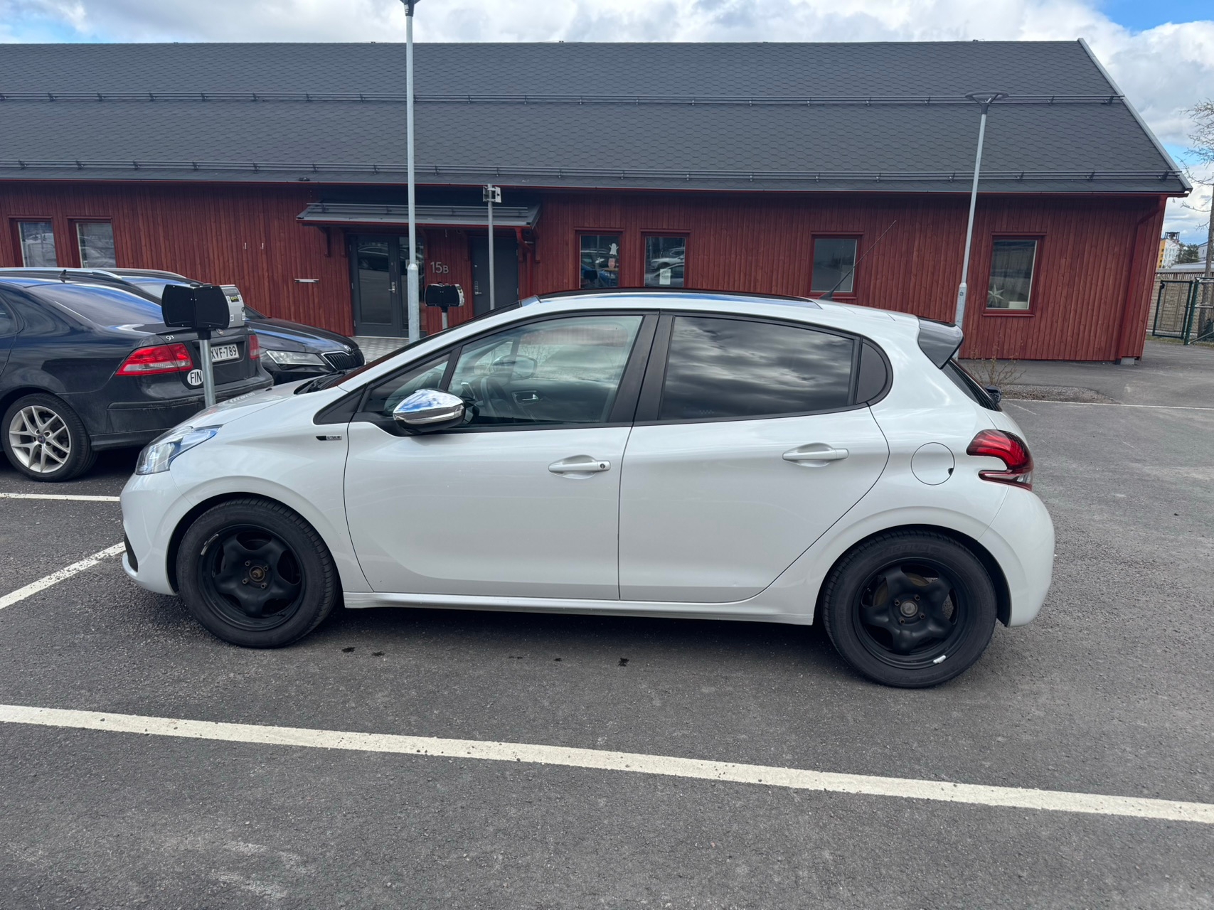 Peugeot 208 2017, bild 2/7