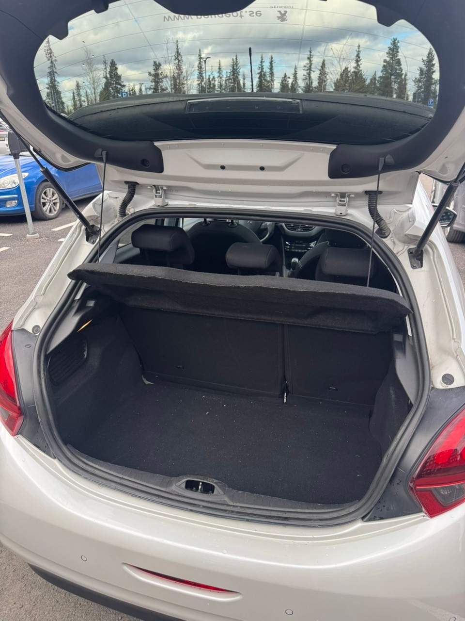 Peugeot 208 2017, bild 5/7