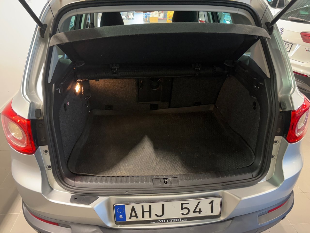 Volkswagen Tiguan 2.0 TDI Sport & Style 2011, photo 5/8
