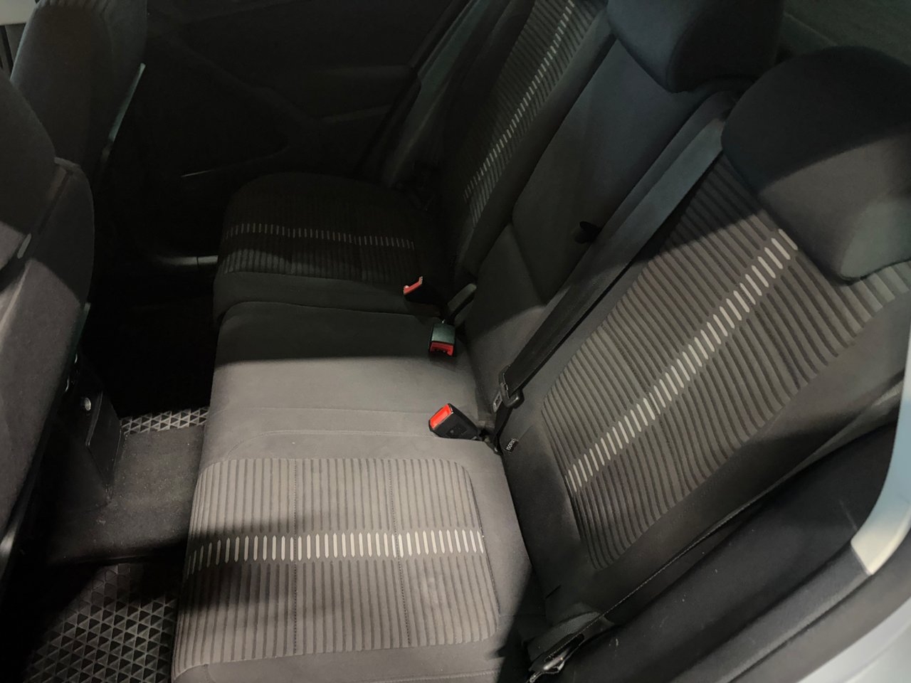 Volkswagen Tiguan 2.0 TDI Sport & Style 2011, photo 6/8