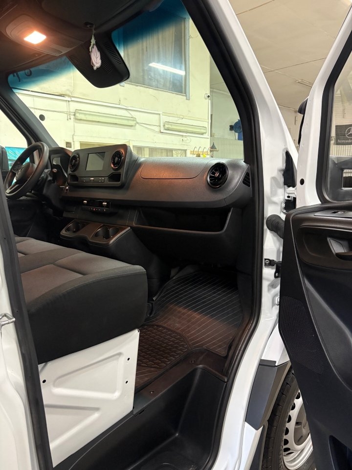 Mercedes-Benz Sprinter 2022, bild 4/10