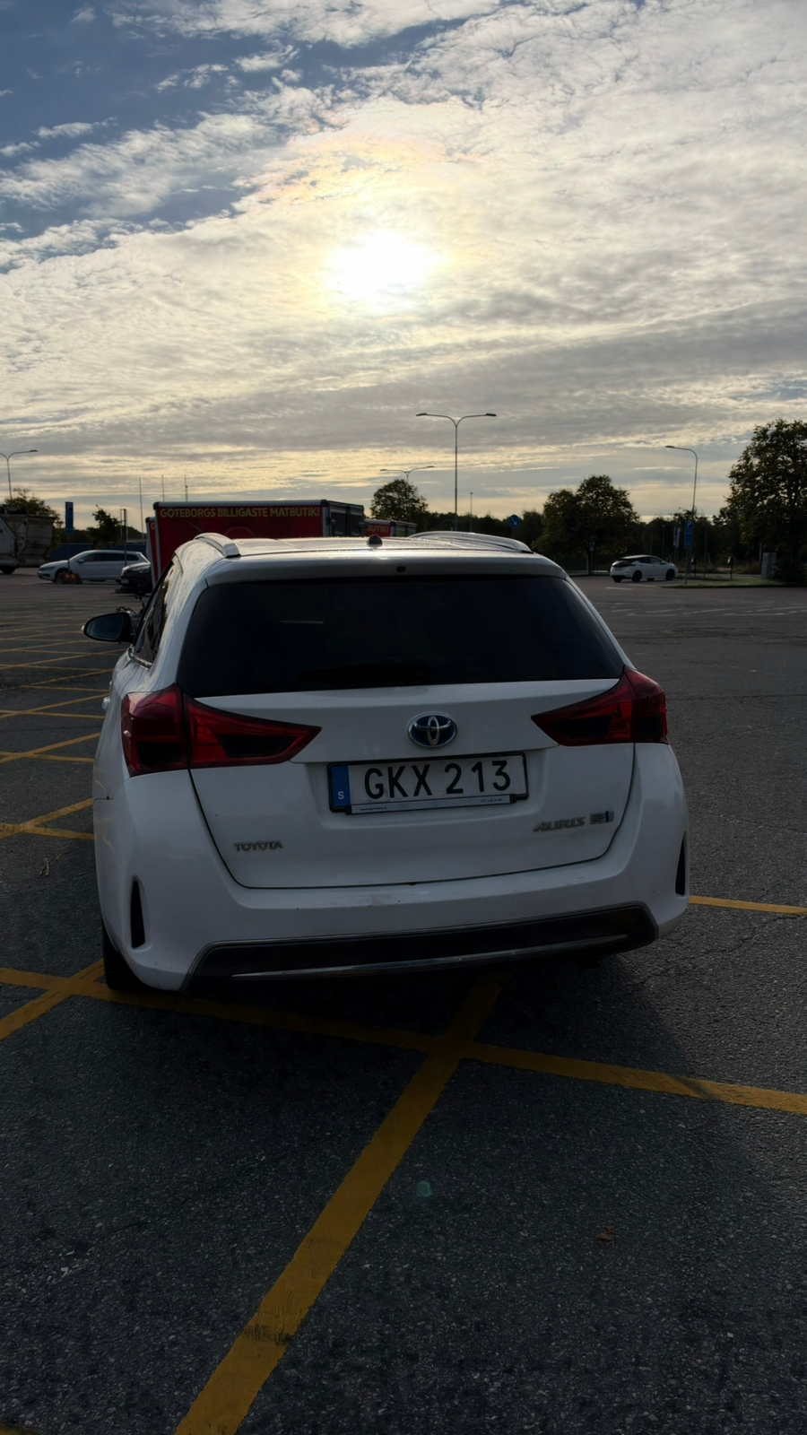 Toyota Auris Touring Sports Hybrid e-CVT 2014, bild 4/9