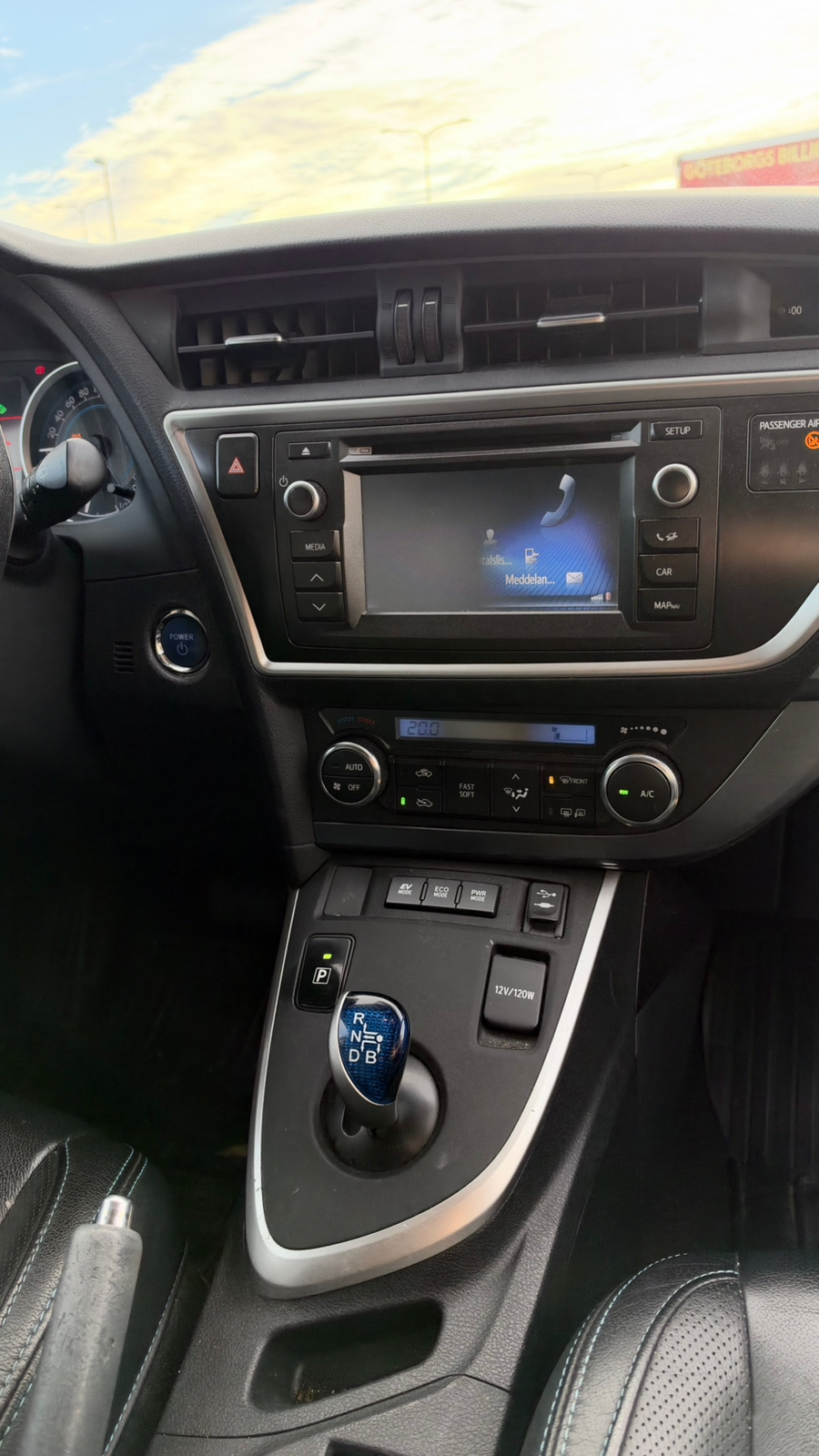 Toyota Auris Touring Sports Hybrid e-CVT 2014, bild 6/9