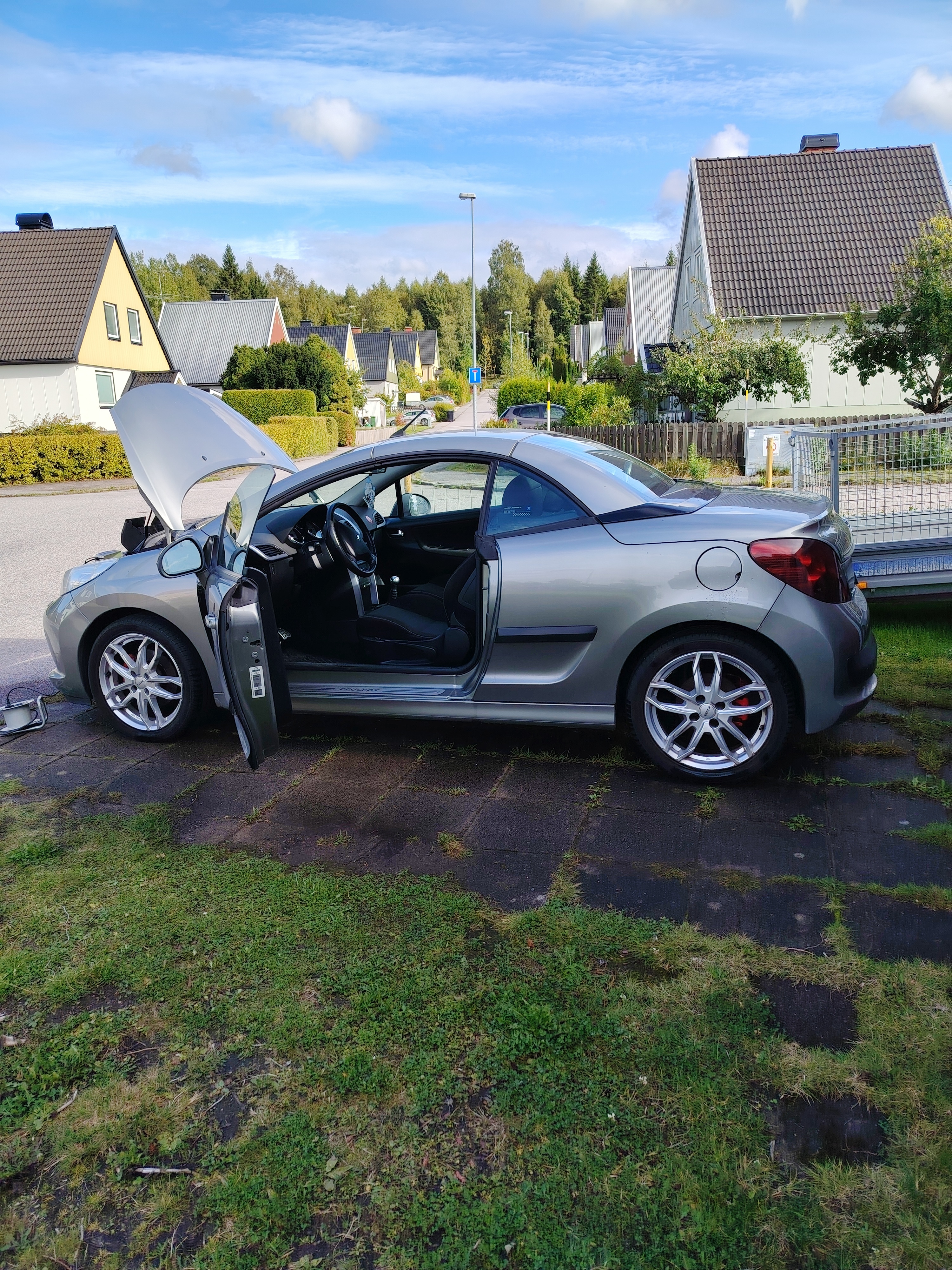 Peugeot 207 CC 1.6 THP Manuell 2007, bild 2/5
