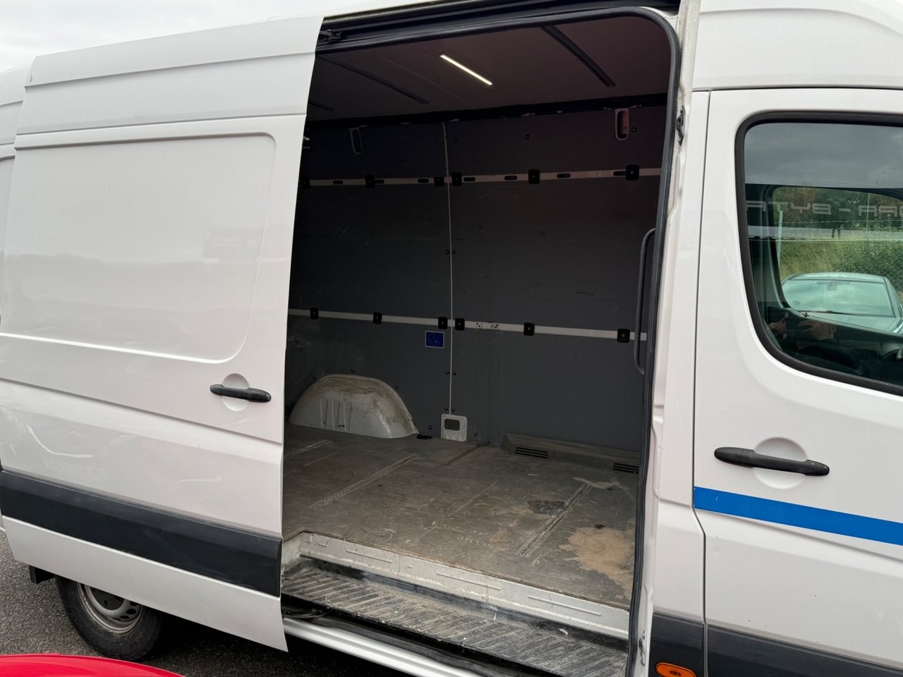 Volkswagen Crafter 35 2.0 TDI 2016, bild 5/10
