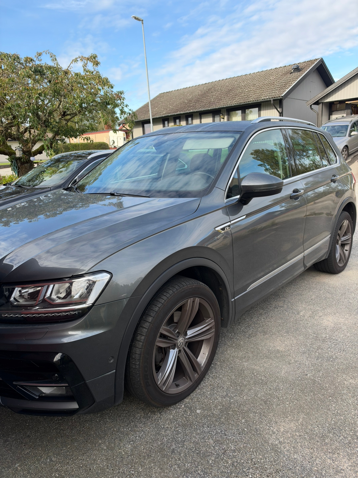 Volkswagen Tiguan 2019, bild 3/6