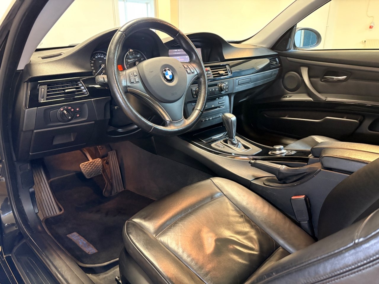 BMW 325 2007, bild 4/10