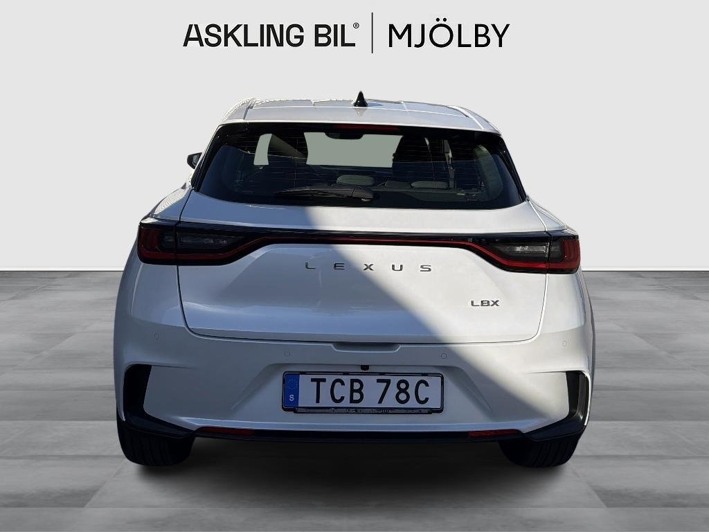 Lexus LBX 1.5 Hybrid Vinterhjul 2026, bild 4/10