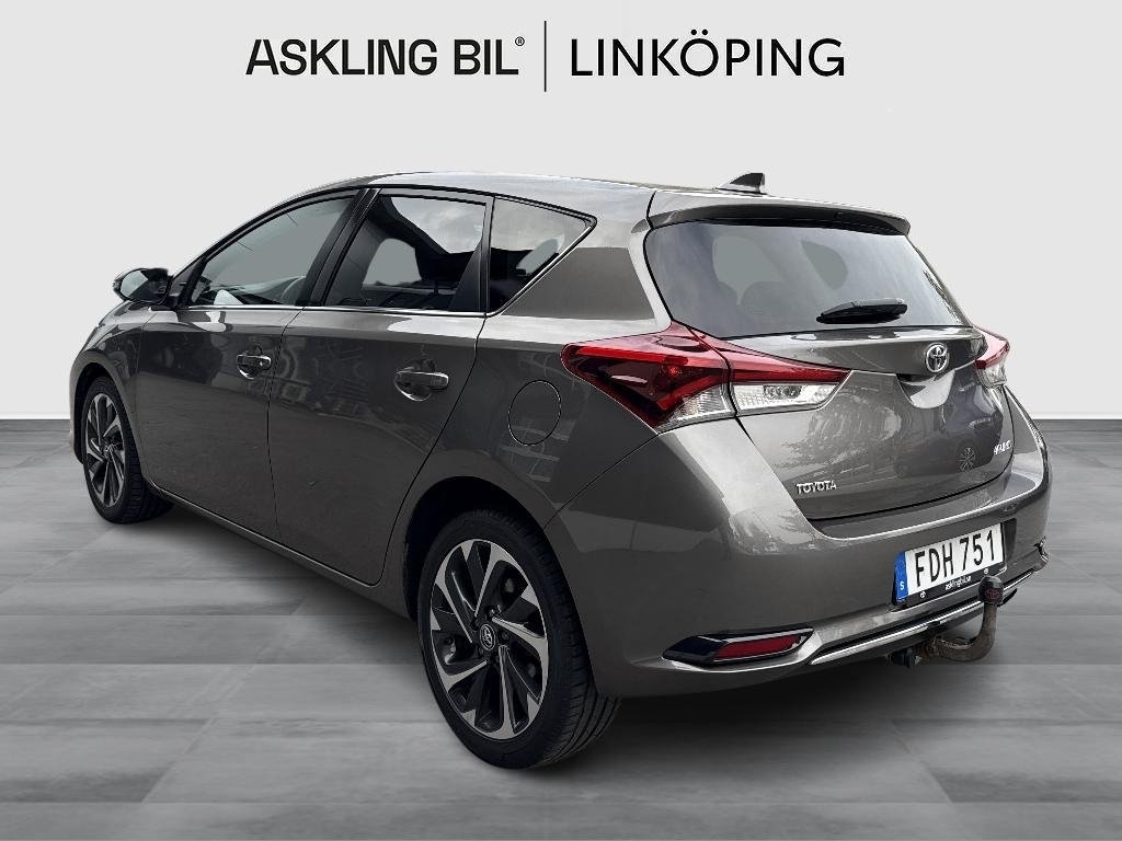 Toyota Auris 1,2T 5D ACTIVEPLUS DRAGKROK 2016, bild 2/10