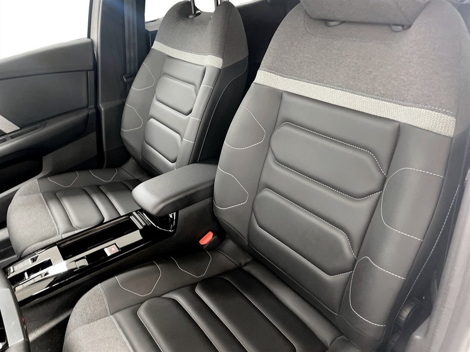 Citroen C4 Shine 1.2 PT 130hk Aut 2023, bild 5/10