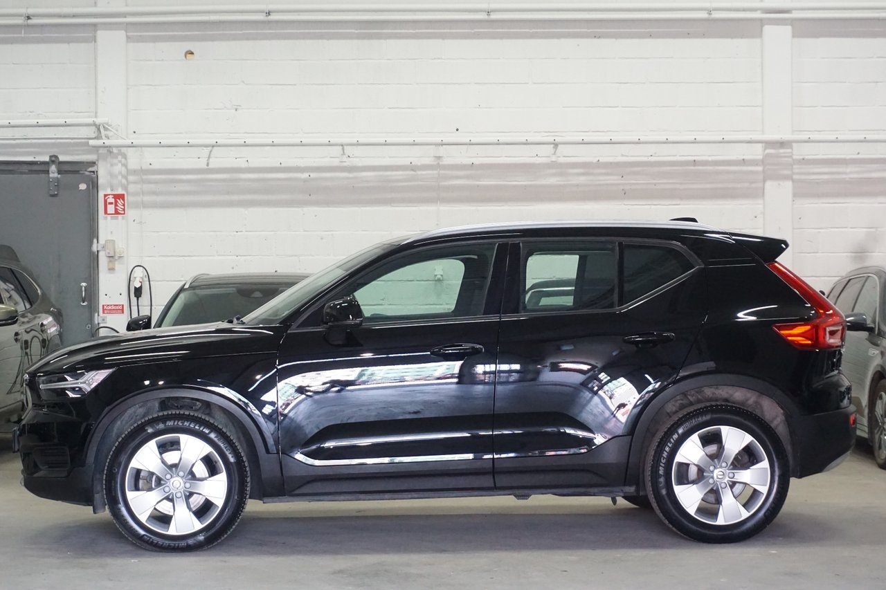 Volvo XC40 T2 Momentum 2022, bild 2/10