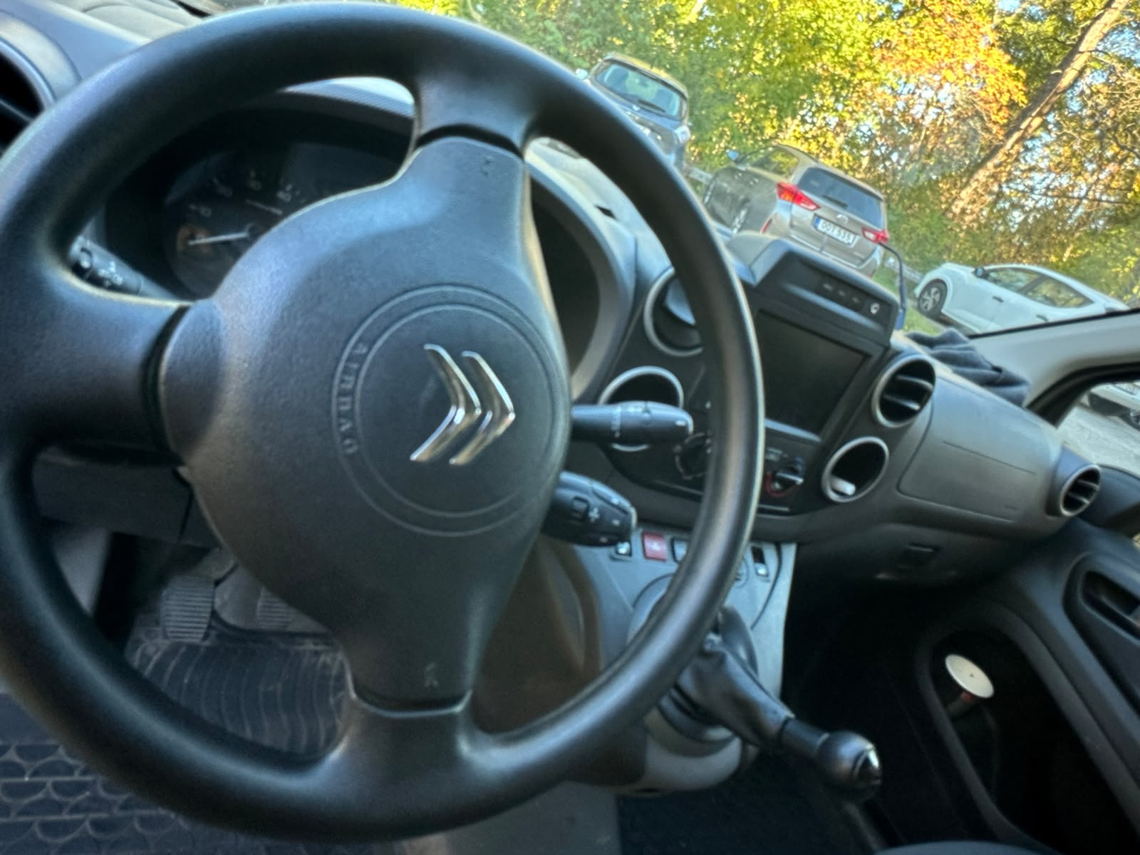Citroen Berlingo 2017, bild 2/10