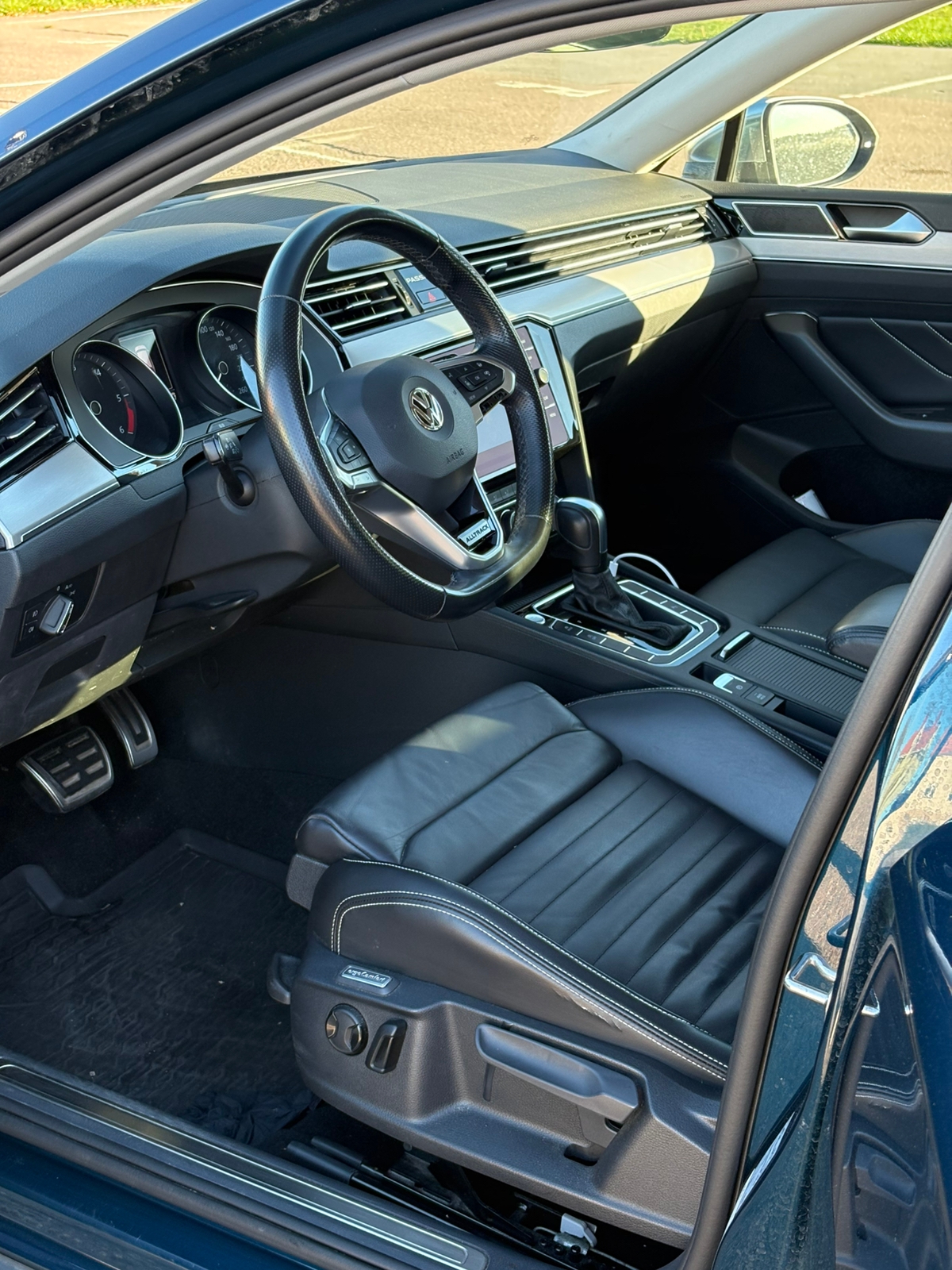 Volkswagen Passat 2020, bild 7/10