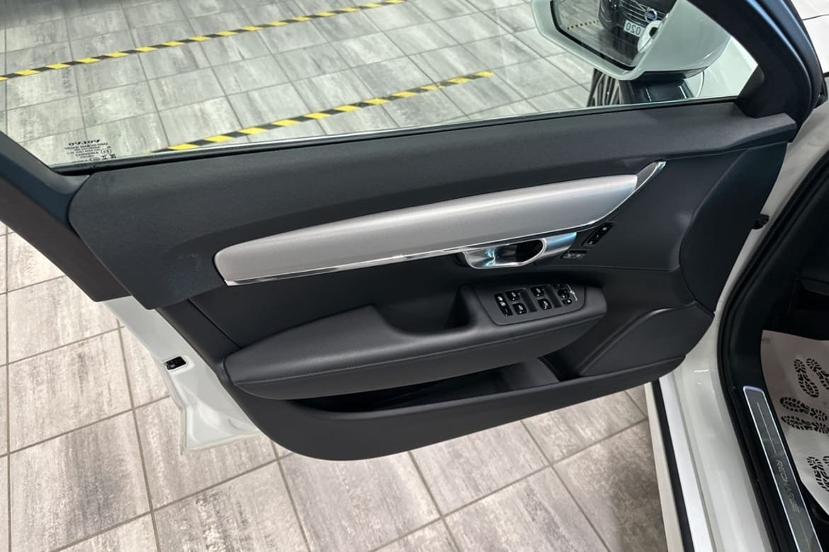 Volvo V90 Recharge T6 Core Bright 2024, bild 7/10