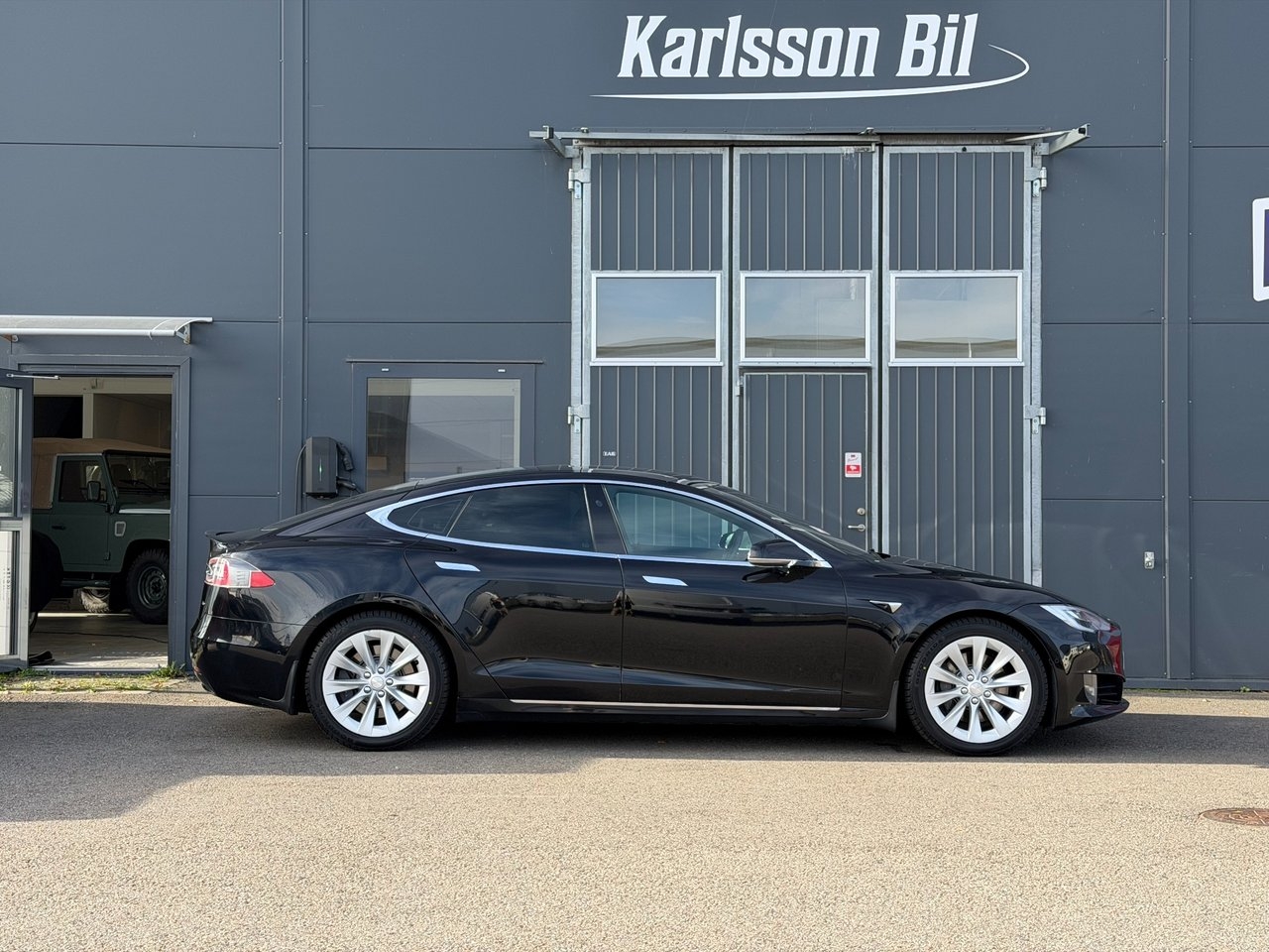 Tesla Model S 75D Nybesiktad 2017, bild 6/10