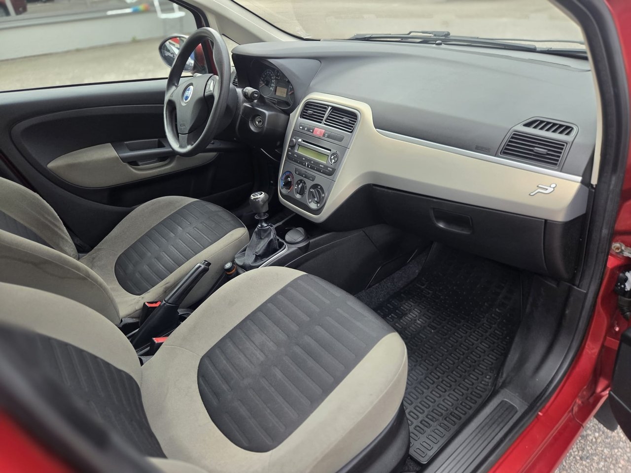 Fiat Grande Punto 2006, bild 4/6
