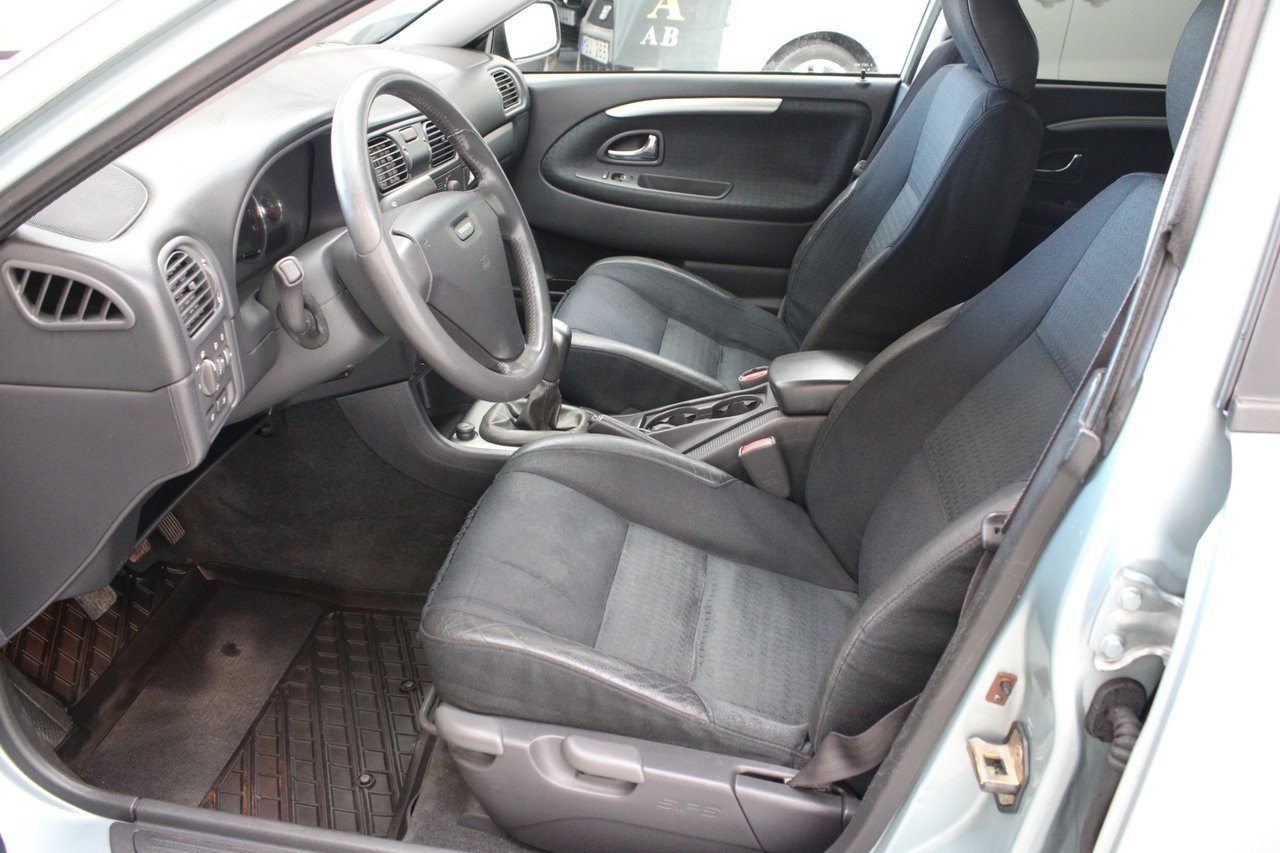 Volvo S40 2.0T Lågmil Kamrem Bytt Drag 2004, bild 6/10