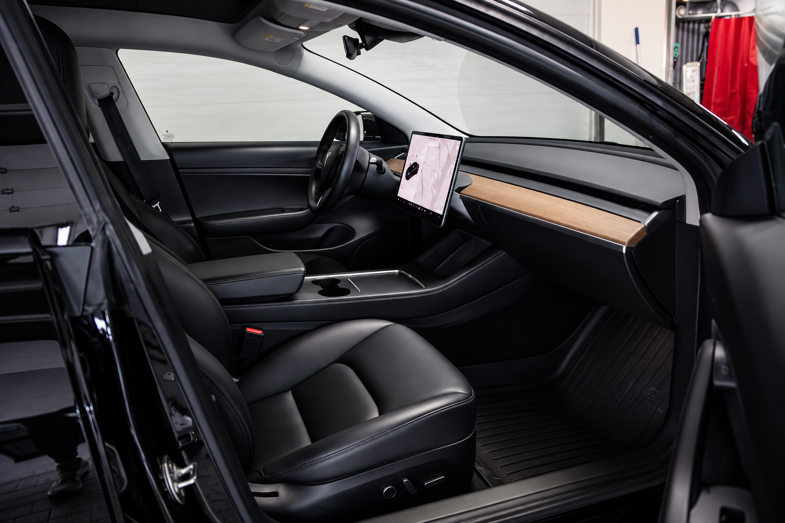 Tesla Model 3 Performance 2021, bild 2/9