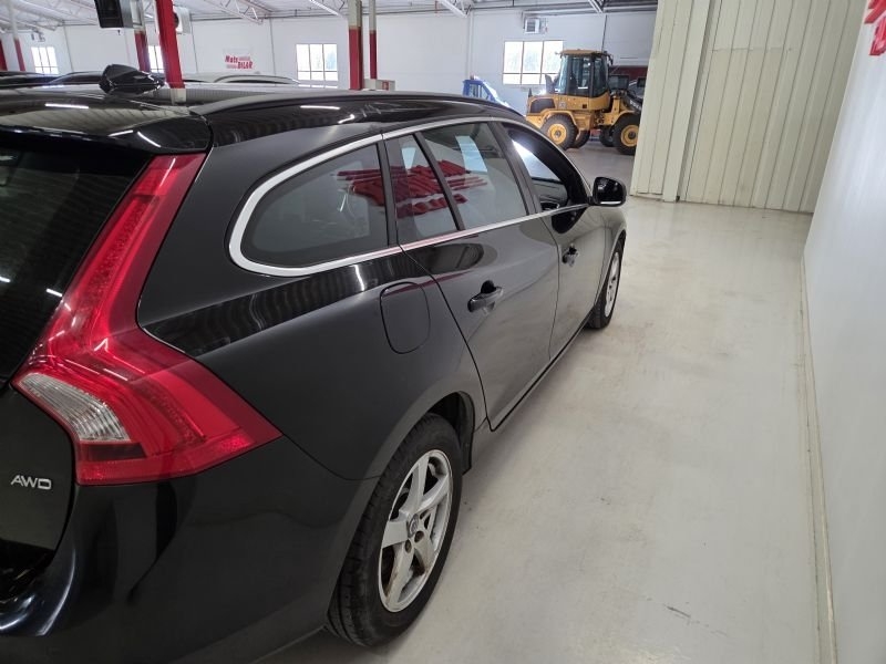 Volvo V60 D4 Momentum 2016, bild 6/10