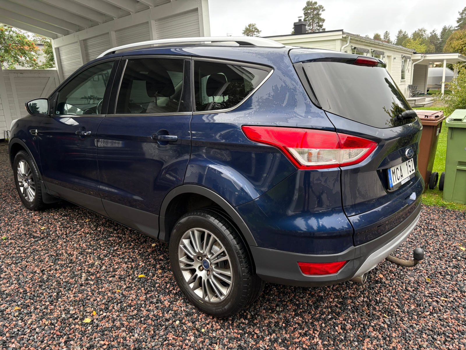 Ford Kuga 2.0 TDCi AWD Powershift 2013, bild 3/7