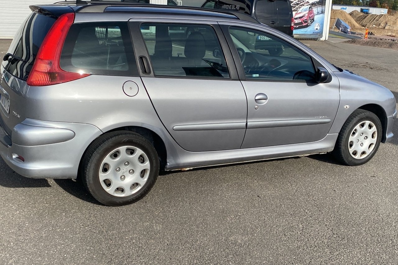 Peugeot 206 SW Edition 1.4 75 HK 2005, bild 4/10