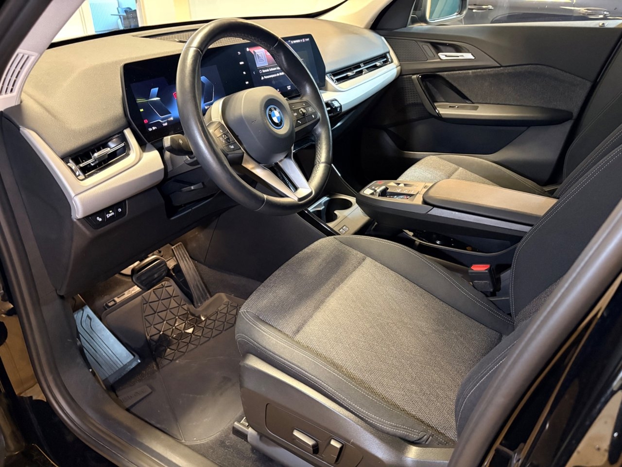 BMW iX1 2023, bild 5/10