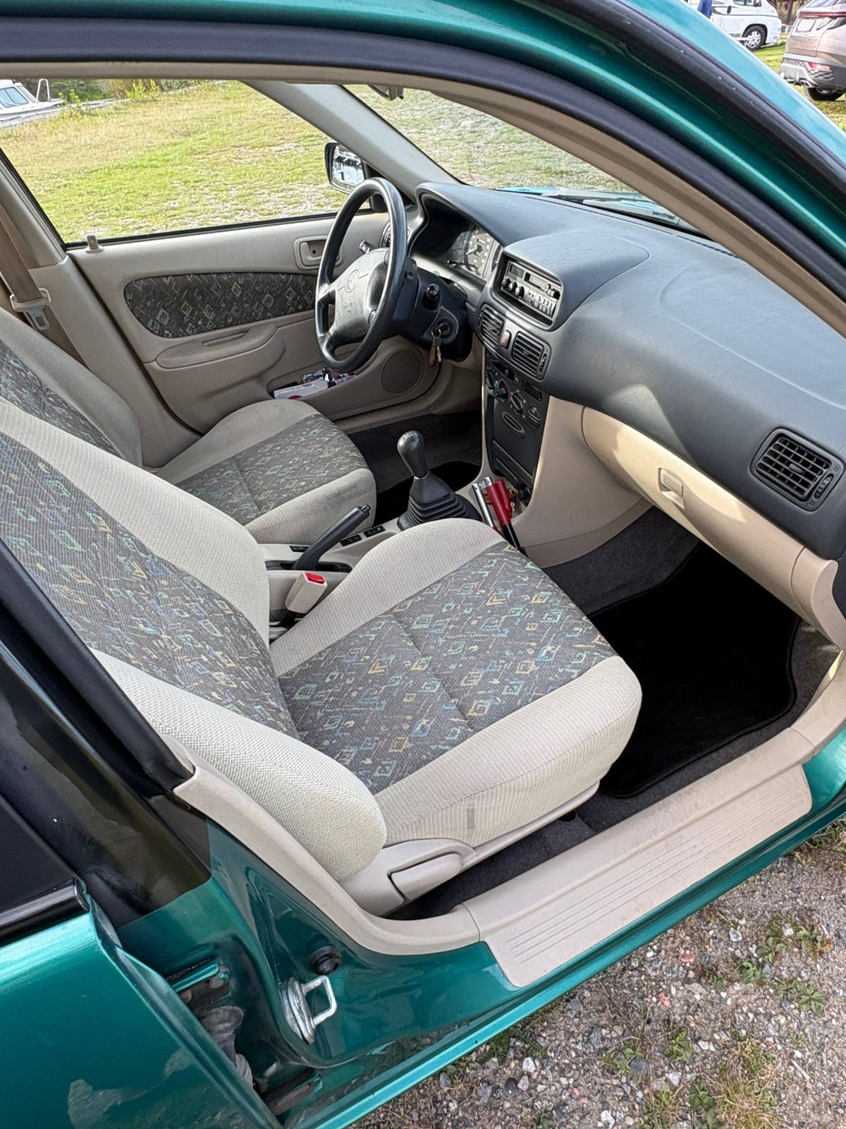 Toyota Corolla Sedan 1.6 Manuell 1998, bild 7/7