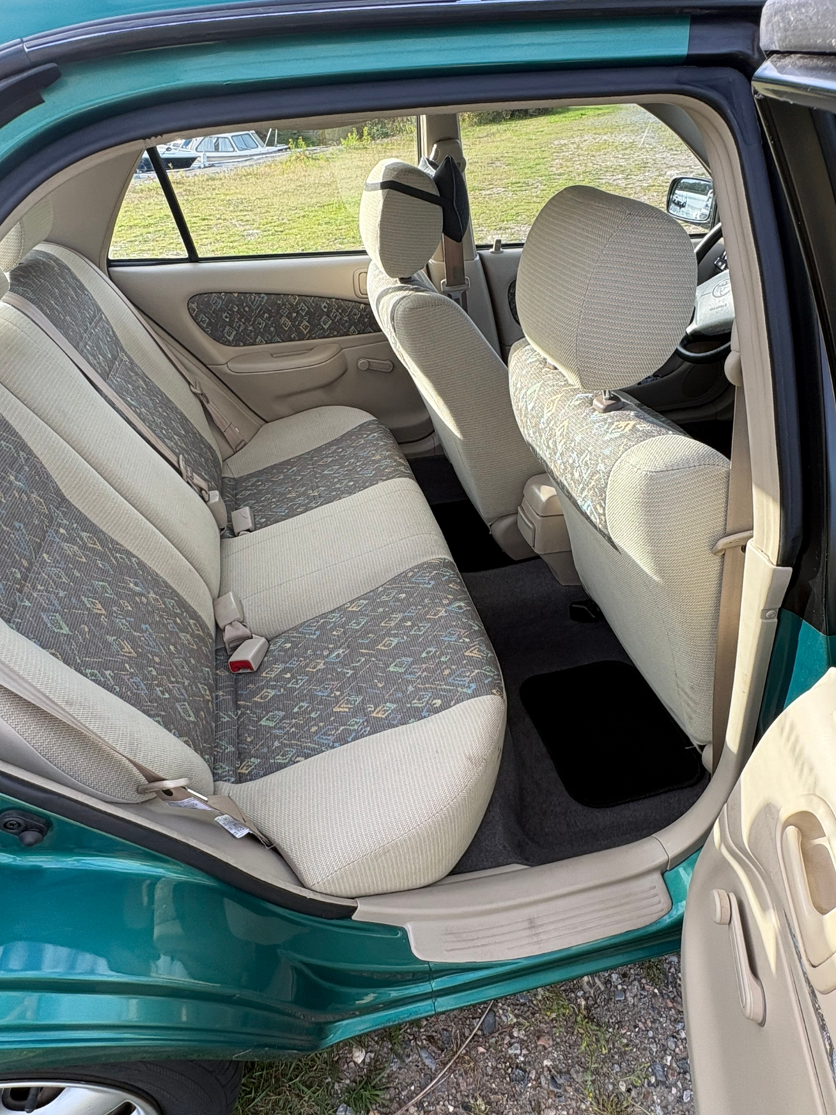 Toyota Corolla Sedan 1.6 Manuell 1998, bild 6/7