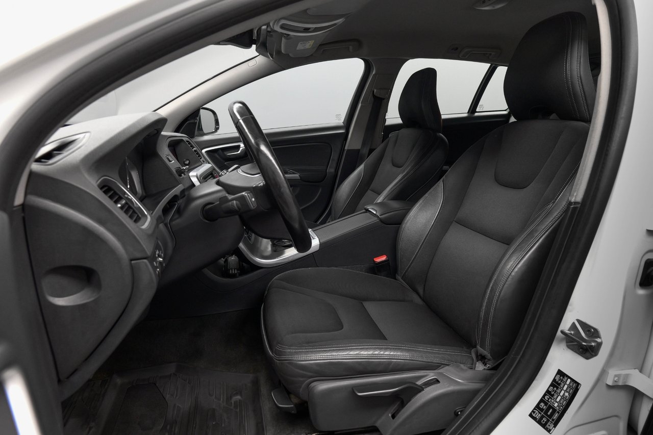 Volvo V60 Cross Country 2018, bild 6/10