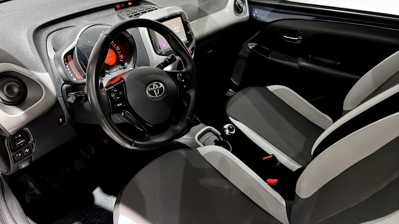 Toyota Aygo 2016, bild 7/10