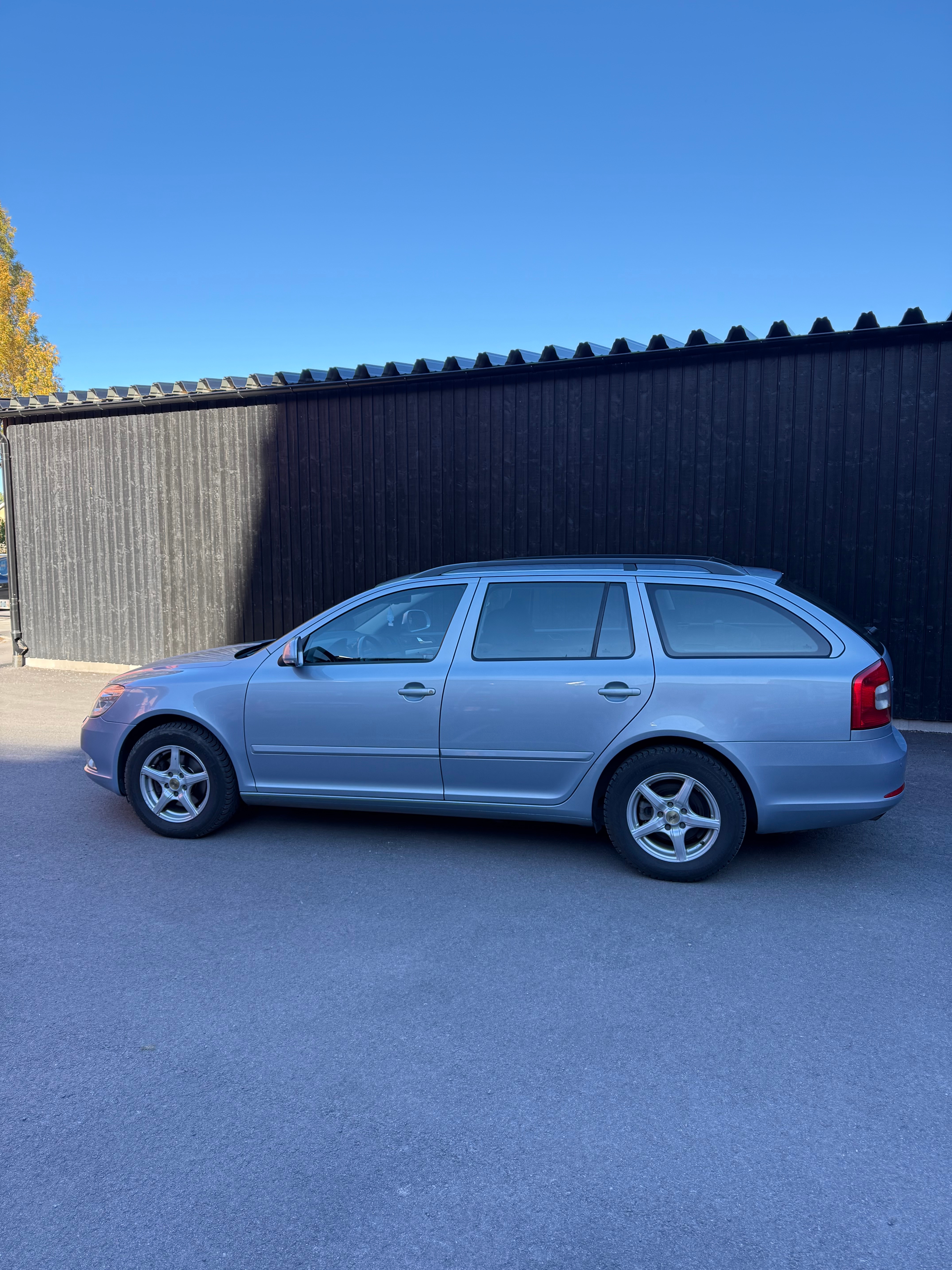 Skoda Octavia 2010, bild 3/10