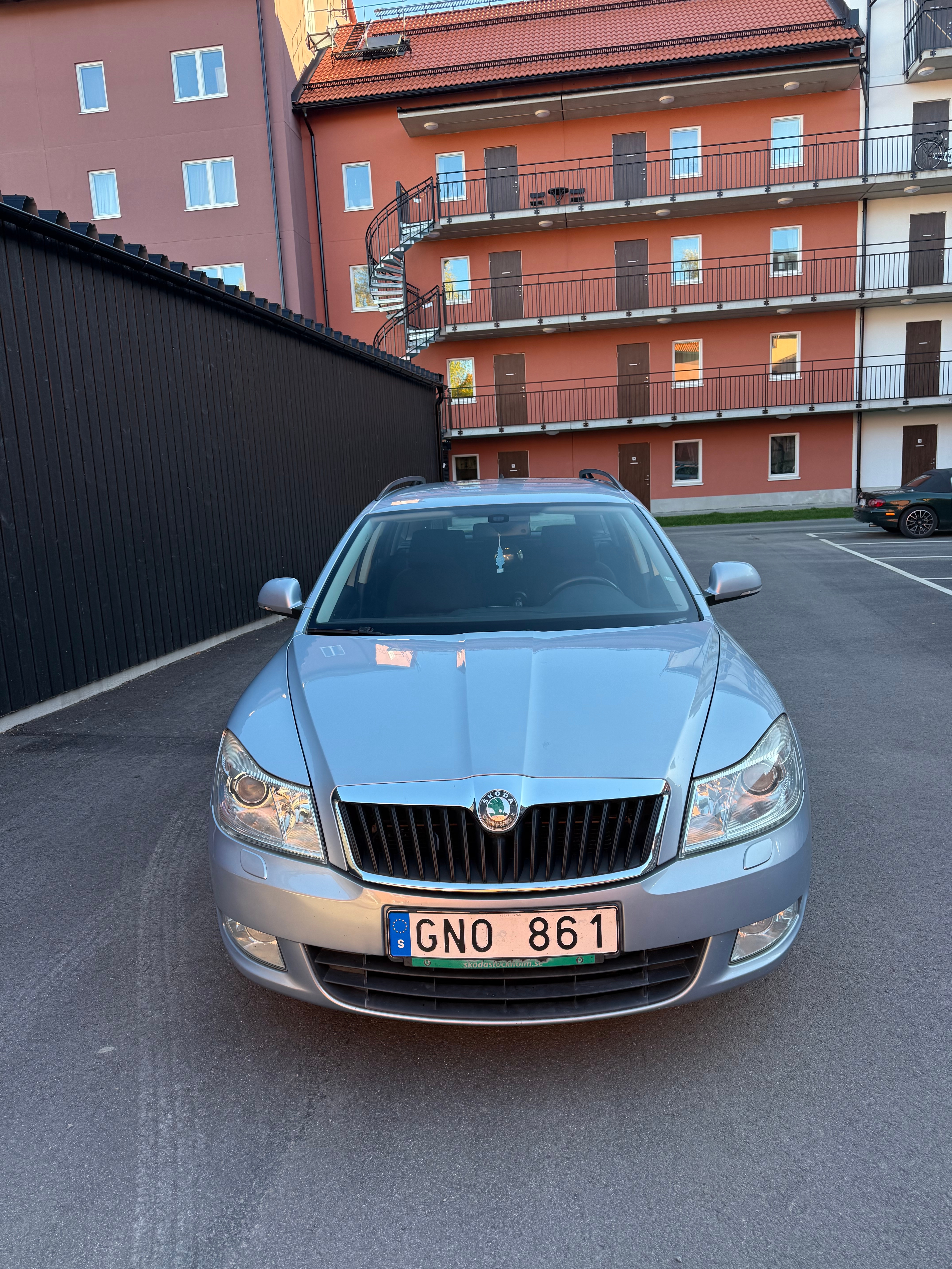 Skoda Octavia 2010, bild 2/10
