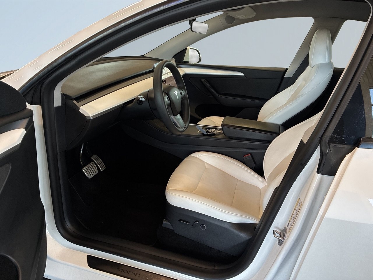 Tesla Model Y 2023, bild 7/10