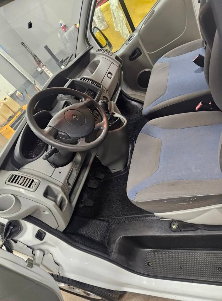 Renault Trafic 2011, bild 3/7