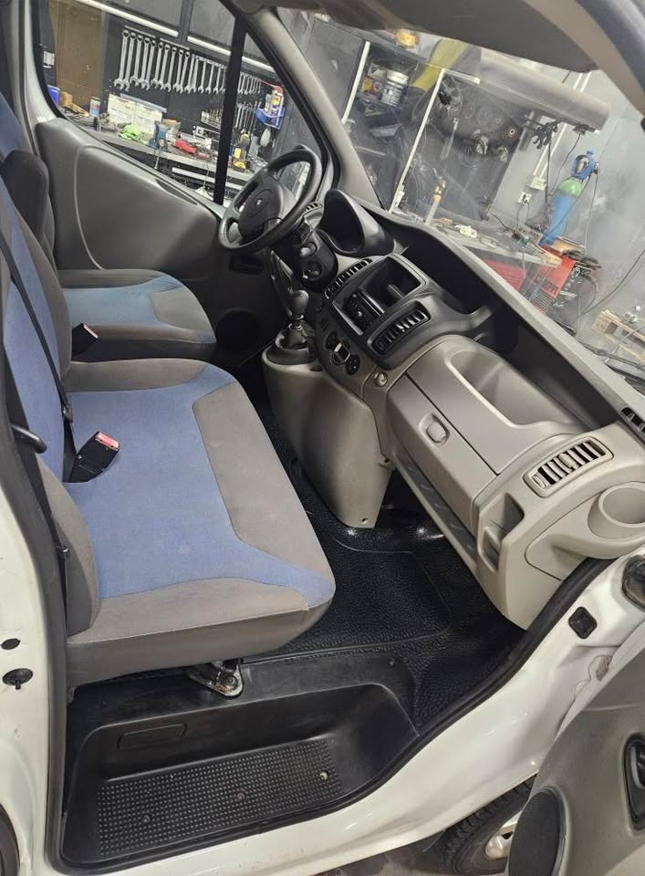 Renault Trafic 2011, bild 4/7