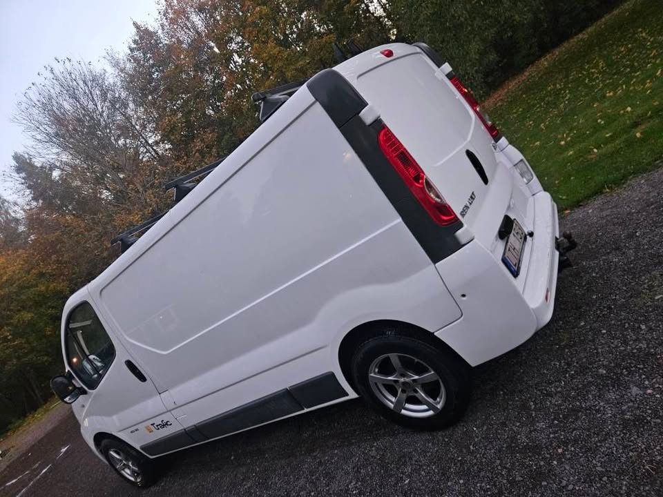 Renault Trafic 2011, bild 2/7